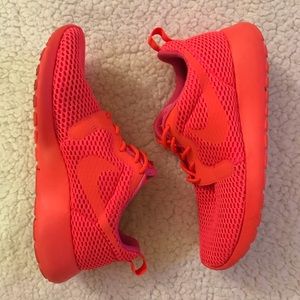 Women’s Nike roshe